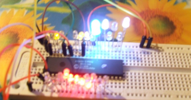 Upravljanje sa 32 LED diode, preko jednog čipa i samo tri pina arduina